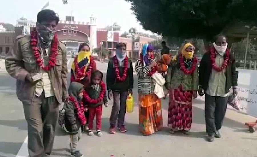 Over 200 Pakistani Hindus migrating to India return to homeland through Wagah