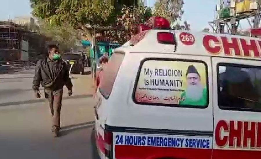 Speeding bus crushes motorcyclists to death in Karachi's Landhi area