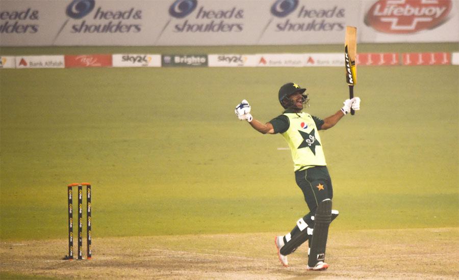 Pakistan overpower South Africa to win series and bring up century of T20I wins