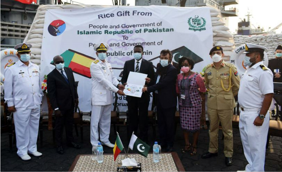 Pakistan Navy Ship NASR delivers food commodities to Niger & Benin