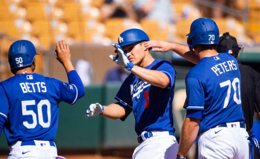 Spring training roundup: Dodgers' stars lead win over White Sox