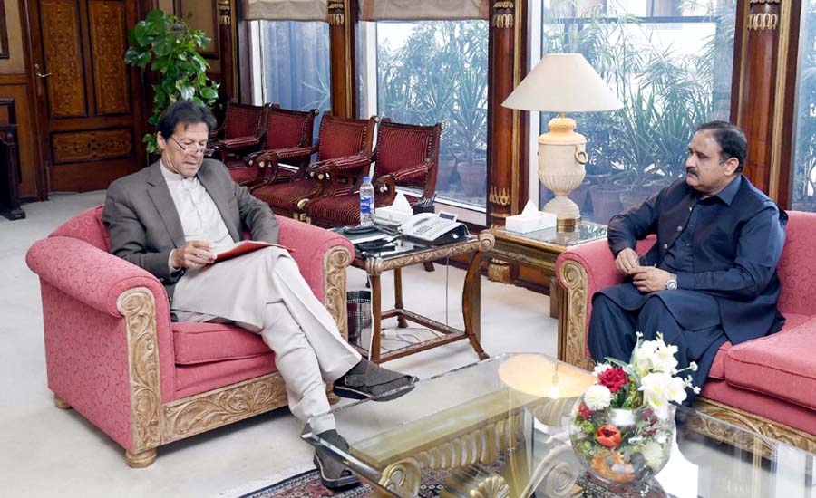 PM Imran Khan, Punjab CM Usman Buzdar discuss political situation