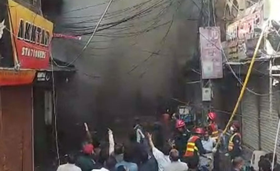 Massive fire engulfs at Urdu Bazaar in Rawalpindi
