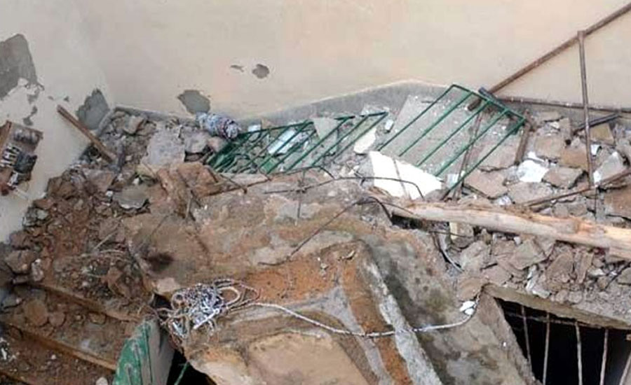 3 dead, 4 injured as Peshawar building's roof collapses