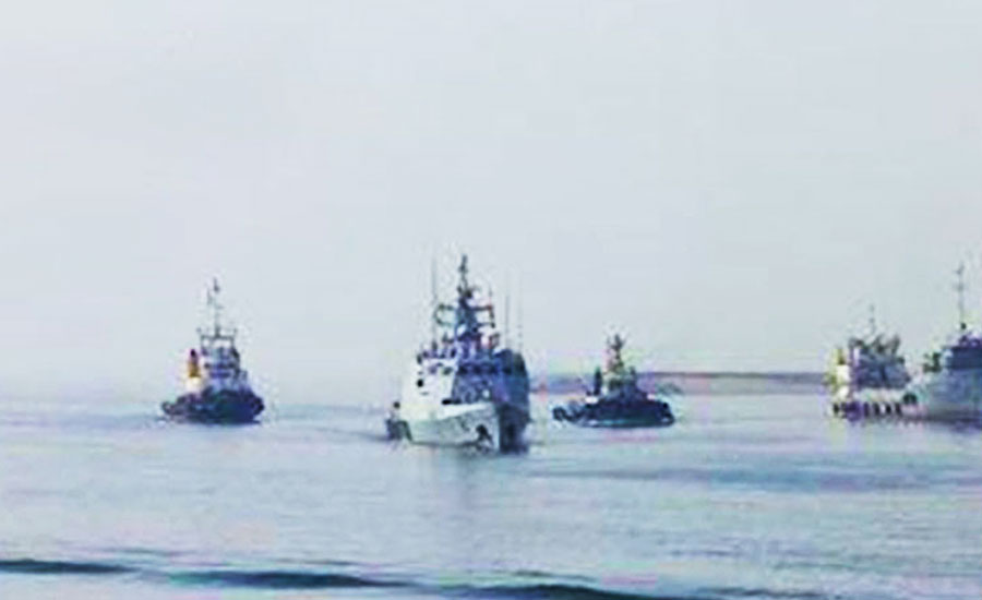 PNS Azmat makes port call to Iranian port of Bandar Abbas