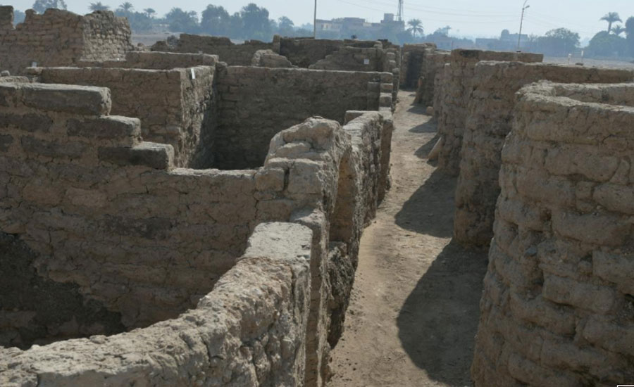 Archaeologists unearth 'ancient Egyptian Pompeii' near Luxor