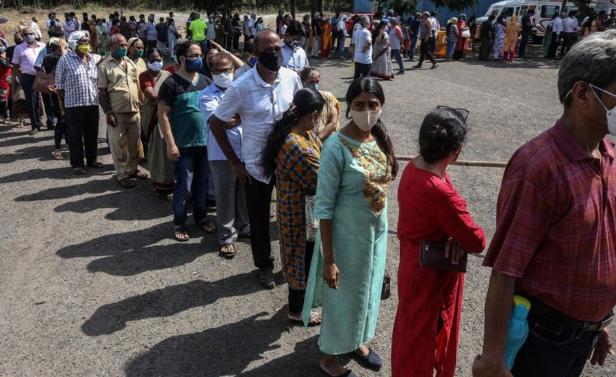 India records more than 300,000 fresh coronavirus cases in a day