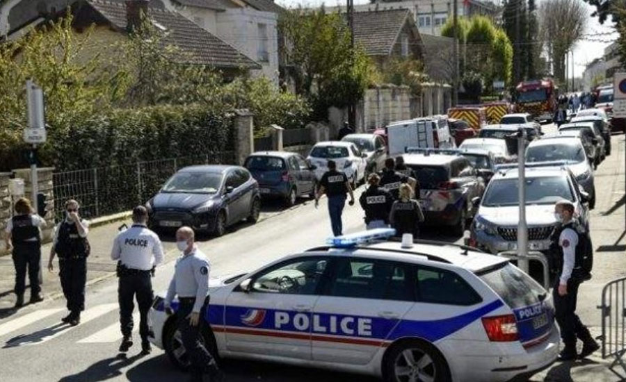 Police employee stabbed to death at station near Paris