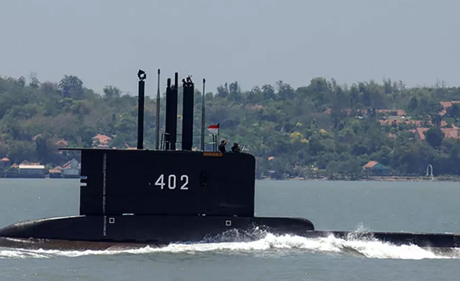 Debris of missing Indonesian submarine recovered: navy