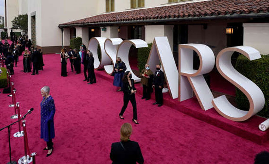 Final TV ratings for Oscars inch up to 10.4 million viewers