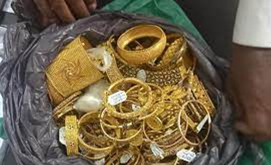 Drop scene of robbery at jeweler's shop in Karachi