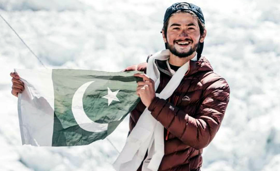 Pakistani Shehroz Kashif makes history, scales highest mountain Mount Everest