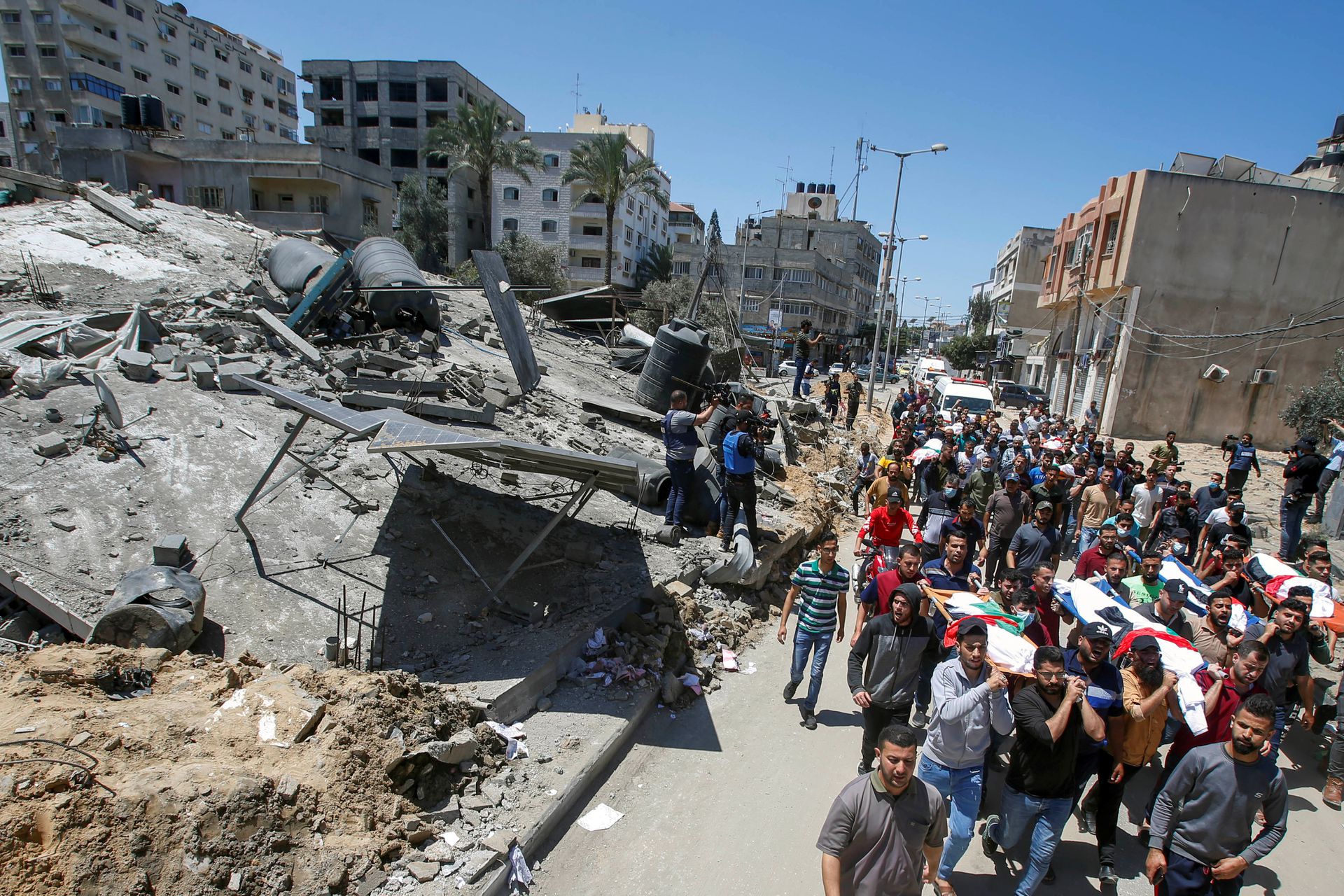 Israeli jets continue bombardment on Gaza, martyrs toll rises to 140 including 39 children