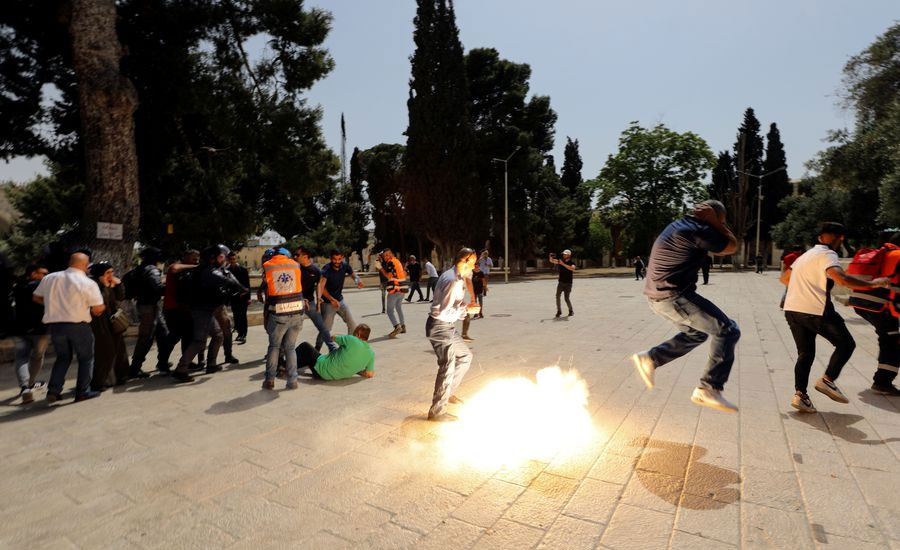Palestinians clash with Israeli police in Jerusalem hours after Gaza truce