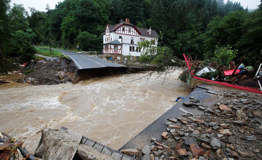 Further flooding feared in western Germany with death toll above 80