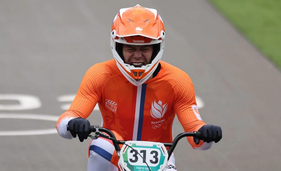 Dutchman Kimmann wins gold in men's BMX final