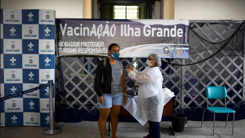 Brazil reports 43,033 COVID cases, 990 deaths in 24 hours