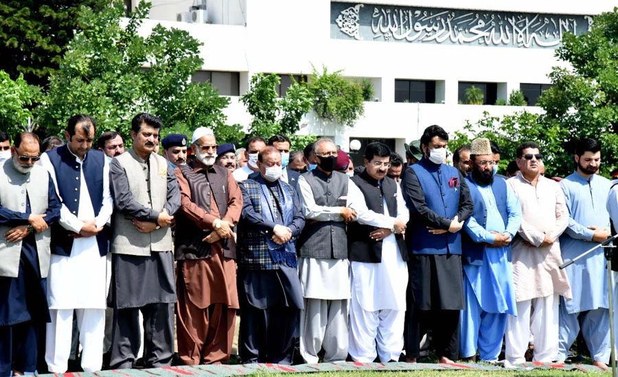Hurriyat leader Syed Ali Gilani's funeral in absentia held in parliament lawn