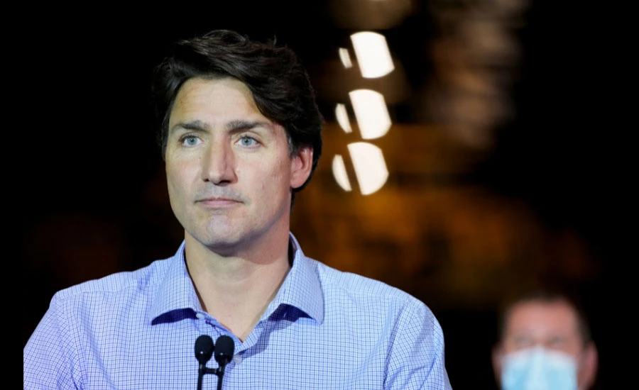 Trudeau hit by gravel on campaign trail dogged by anti-vax hecklers