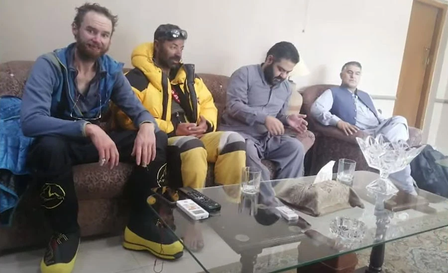 Pak Army rescues three climbers stranded on a mountain in Gilgit