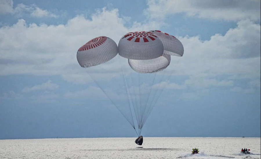 SpaceX capsule with world's first all-civilian orbital crew splashes down off Florida
