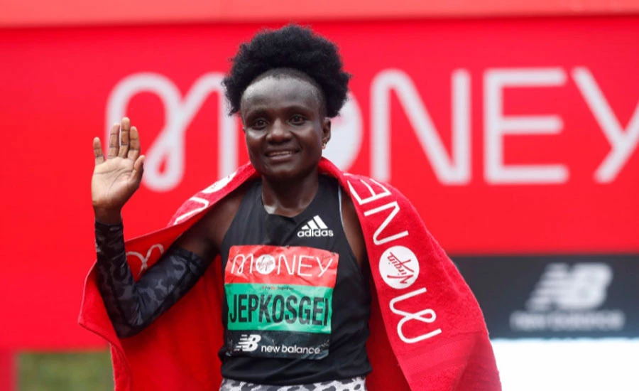 Kenya's Jepkosgei upsets Kosgei to win London Marathon