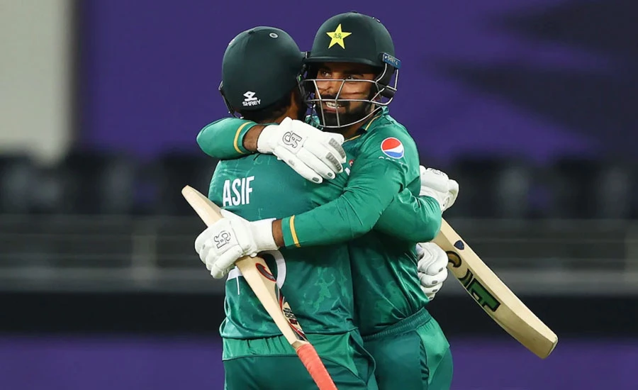 Stunning Asif Ali cameo powers Pakistan to the top of the table