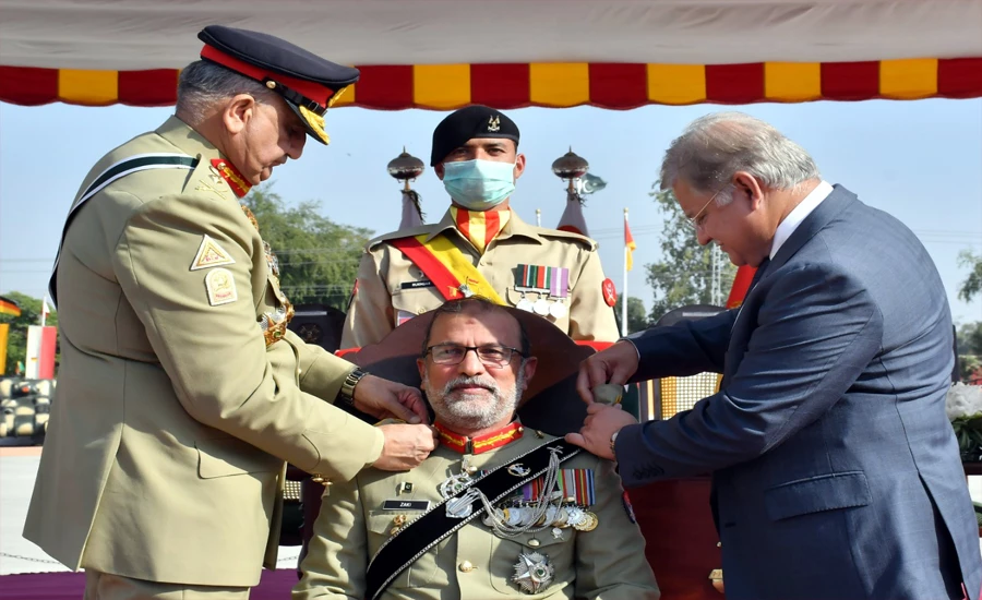 COAS Qamar Bajwa installs Lt Gen Nadeem Zaki as Colonel Commandant of Armoured Corps