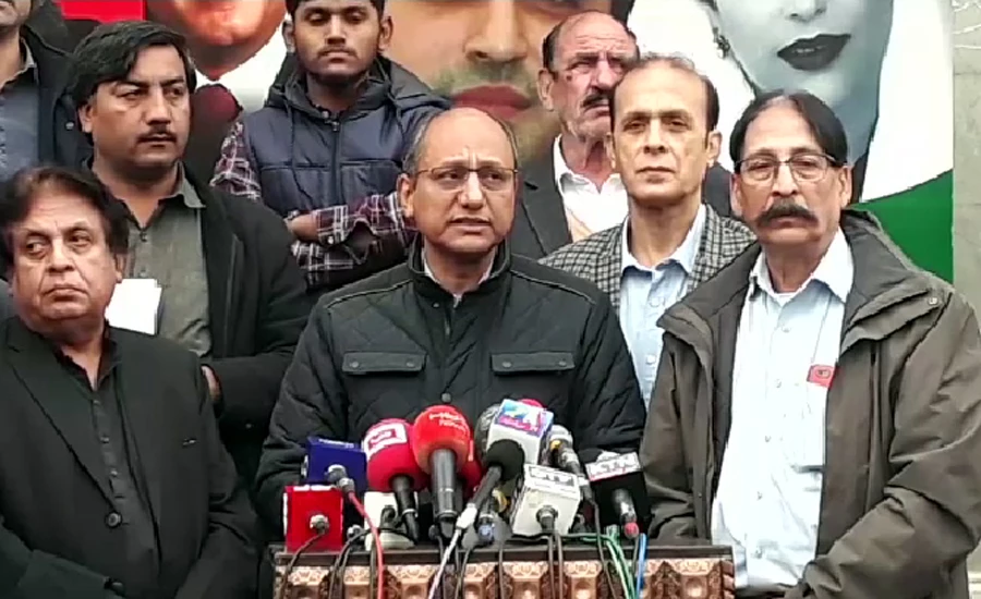 Each citizen is paying price for incompetence of government: Saeed Ghani