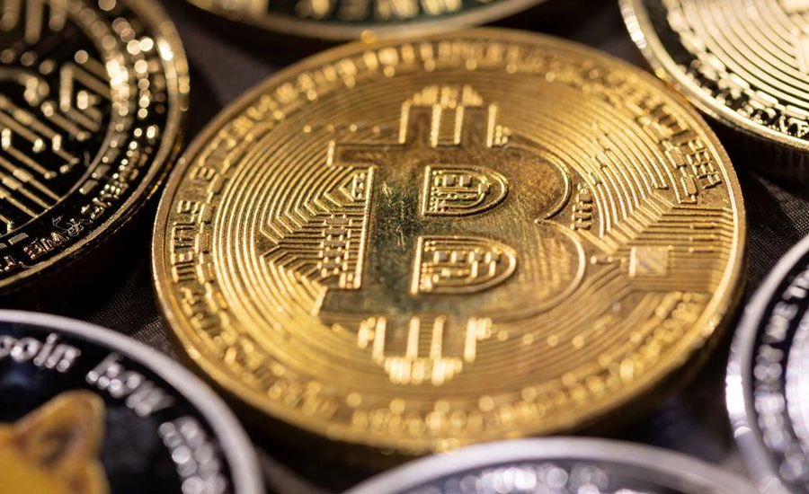 Bitcoin faces uncertain 2022 after record year