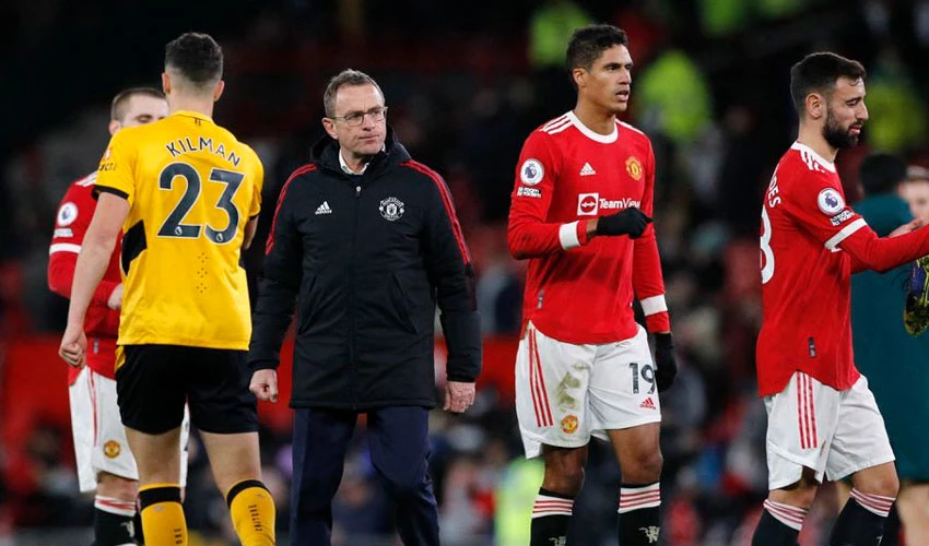 Football manager Ralf Rangnick suffers first defeat as Wolves win at United