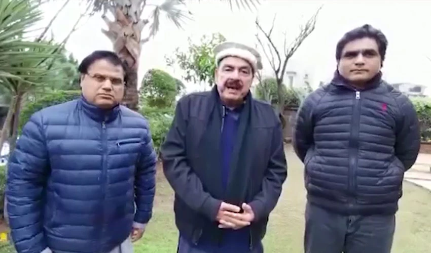 Vehicles are stuck on way to Murree, helicopter service will start soon: Sheikh Rasheed