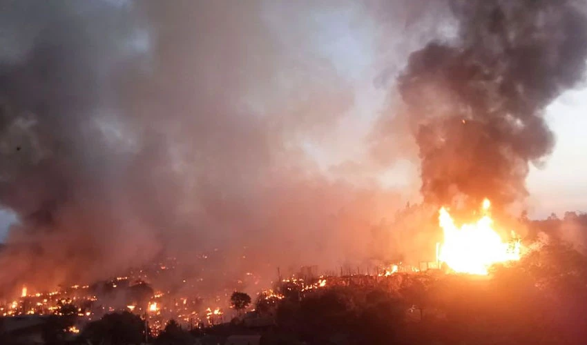 Fire tears through Rohingya refugee camp in Bangladesh
