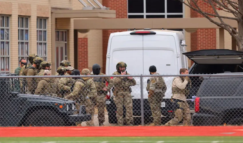 Hostages safely rescued at Texas synagogue, suspect is dead