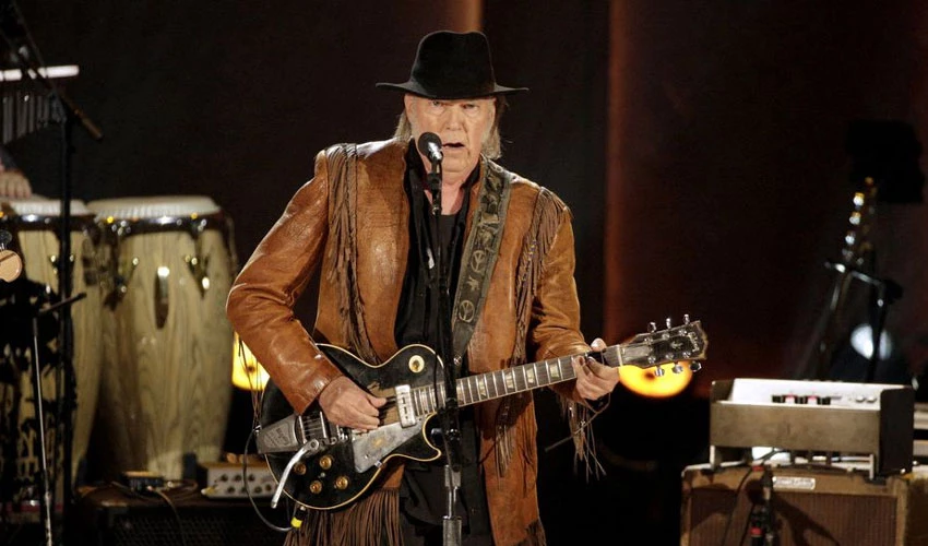 Canadian-American singer Neil Young to Spotify: Either remove my music or Joe Rogan podcast