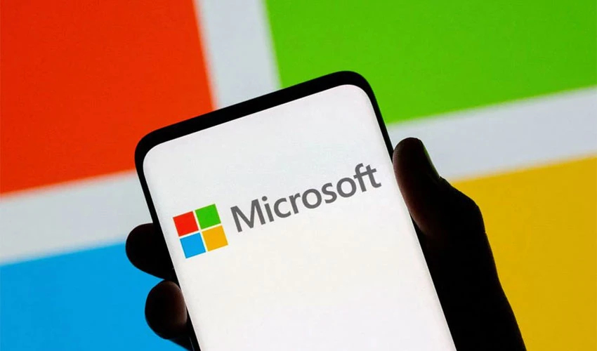 Microsoft offers strong forecast, lifting shares