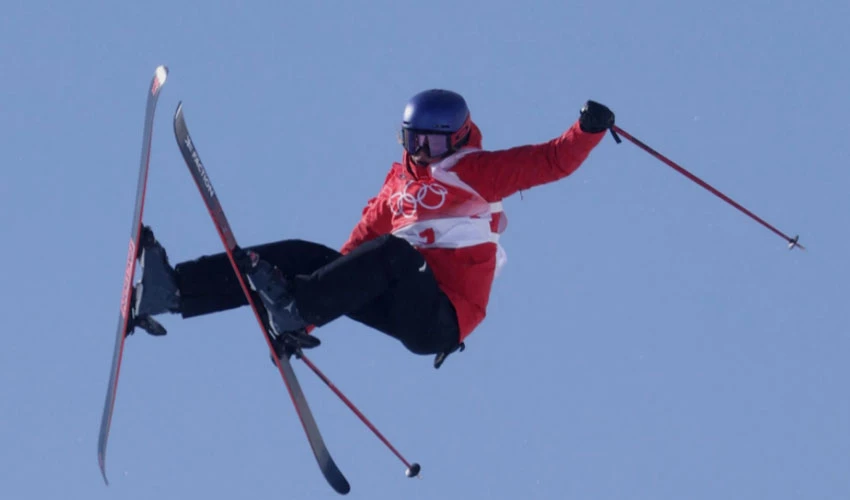 Freestyle skiing: China's 'snow princess' Gu triumphs in halfpipe, wins second gold