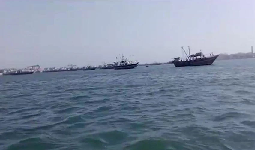 Protesting fishermen block Karachi port, channel closed for second day