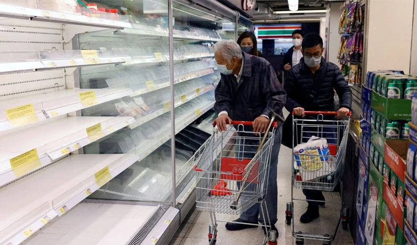 Hong Kong residents empty supermarkets ahead of city-wide lockdown