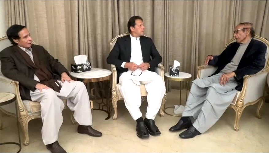 Chaudhary brothers announce to stand with PM Imran Khan firmly