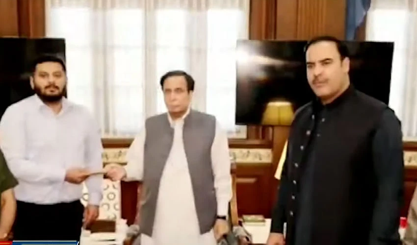 PA Speaker Ch Pervaiz Elahi distributes letters among promoted officers