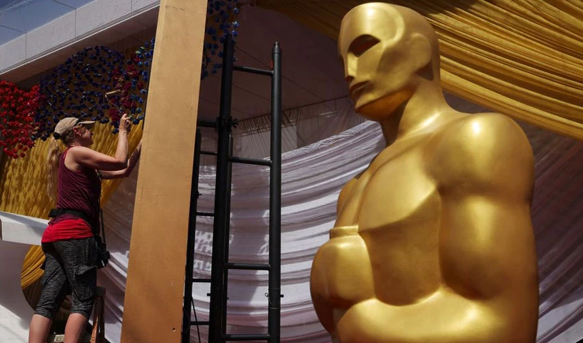 Streaming showdown and a ceremony shakeup set stage for Oscar Sunday