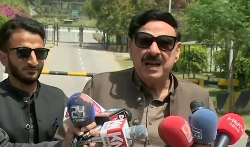 Sheikh Rasheed says he told Imran Khan that last option was resignation