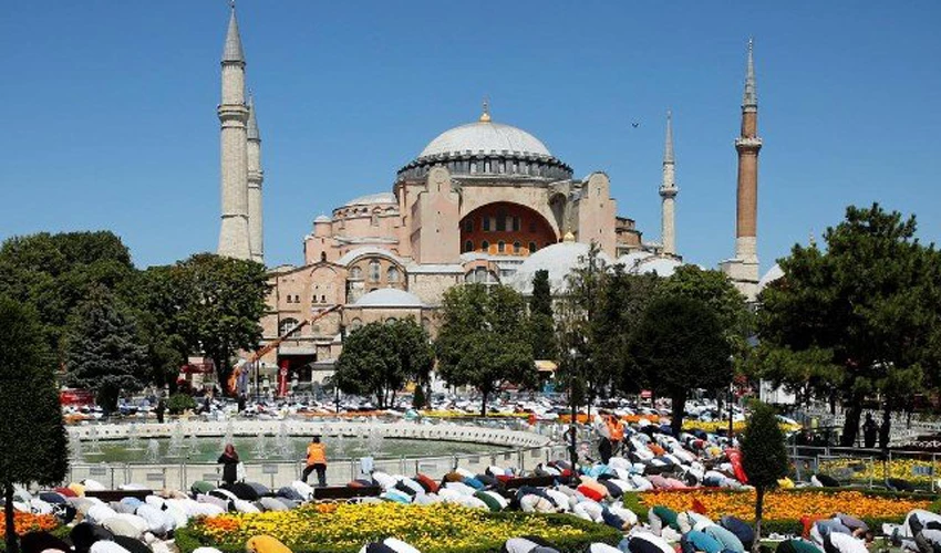 Tarawih prayers return to Istanbul's Hagia Sophia mosque after 88 years