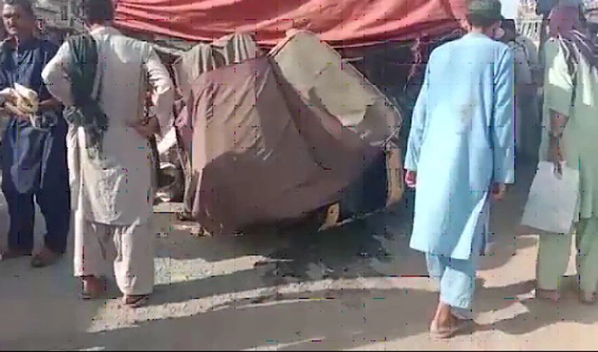 Trailor rams over rickshaw in Quaidabad