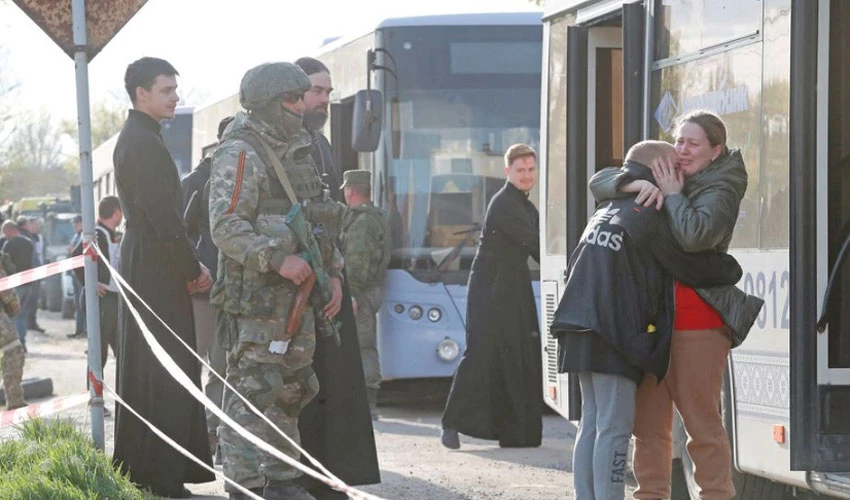 Civilians evacuated from Mariupol, Pelosi meets Ukraine's Zelenskiy
