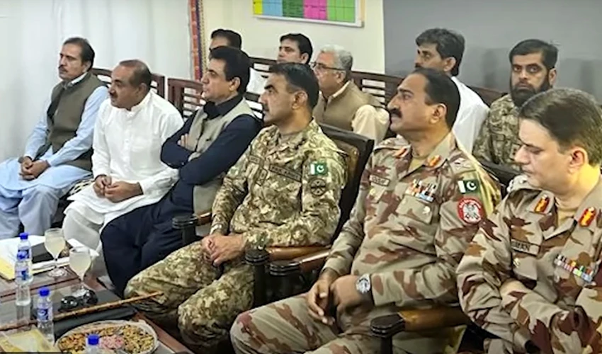 Commander Quetta Corps Lt Gen Sarfraz Ali visits cholera-affected areas in Dera Bugti