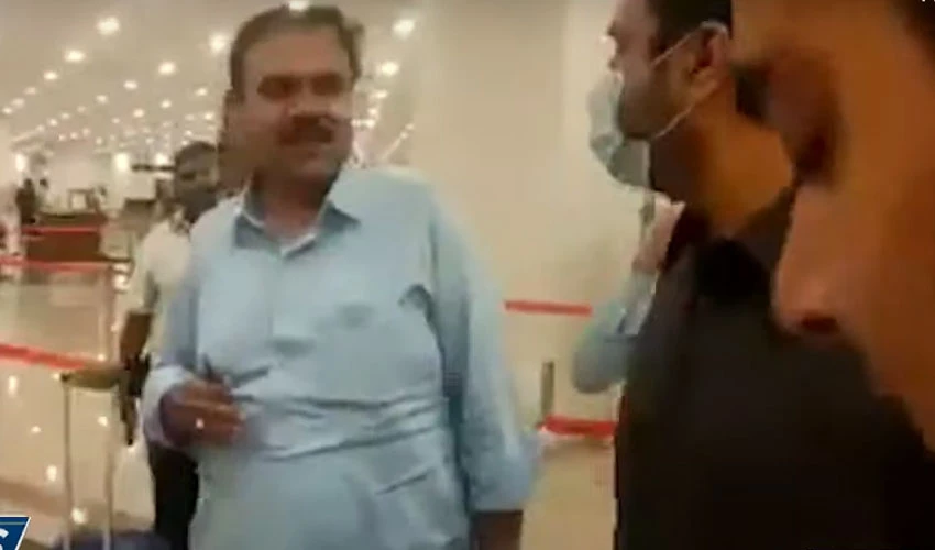 FIA arrests Sheikh Rashid from Islamabad Airport