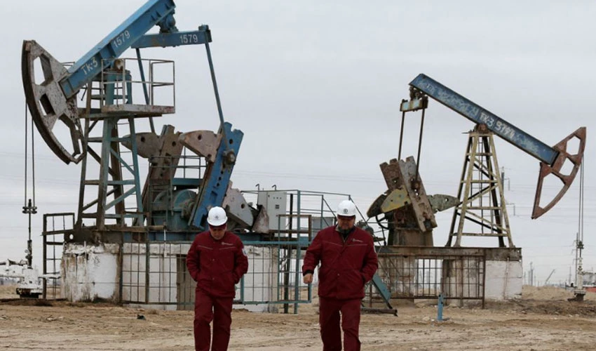 Oil rises on looming EU Russian oil ban, gas disruption