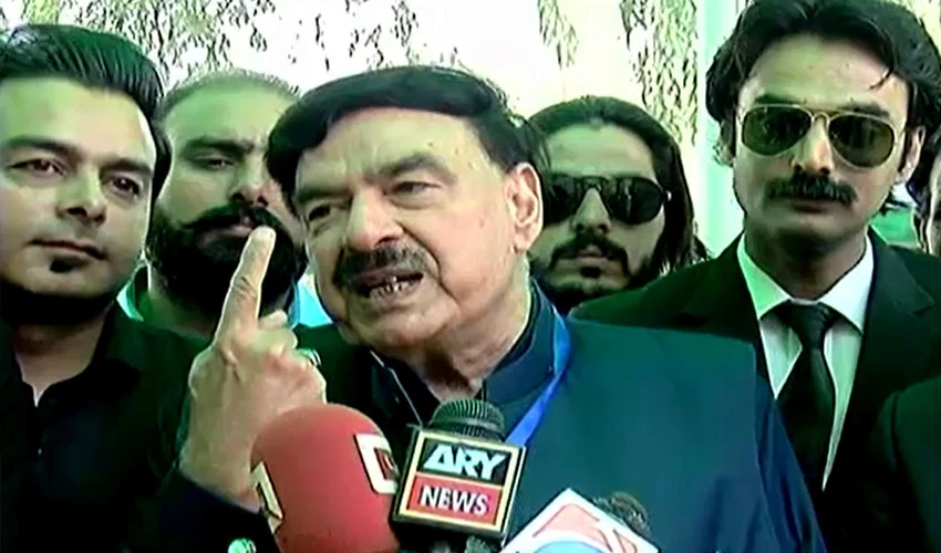 Govt, standing on one vote, is begging institutions to complete term: Sheikh Rashid